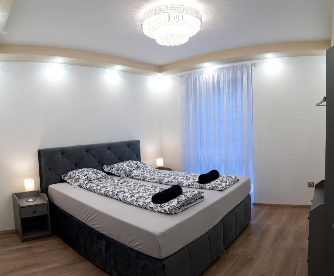 Dream Apartman 2 With Free Parking Gyor Bagian luar foto